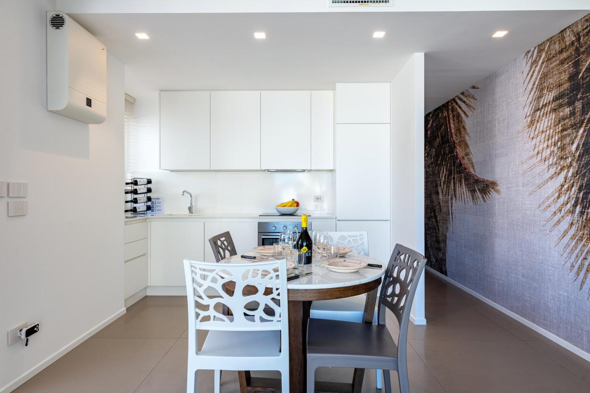 Exclusive Deluxe Apt Up To 6 People & Heated Tub Polignano a Mare Ngoại thất bức ảnh