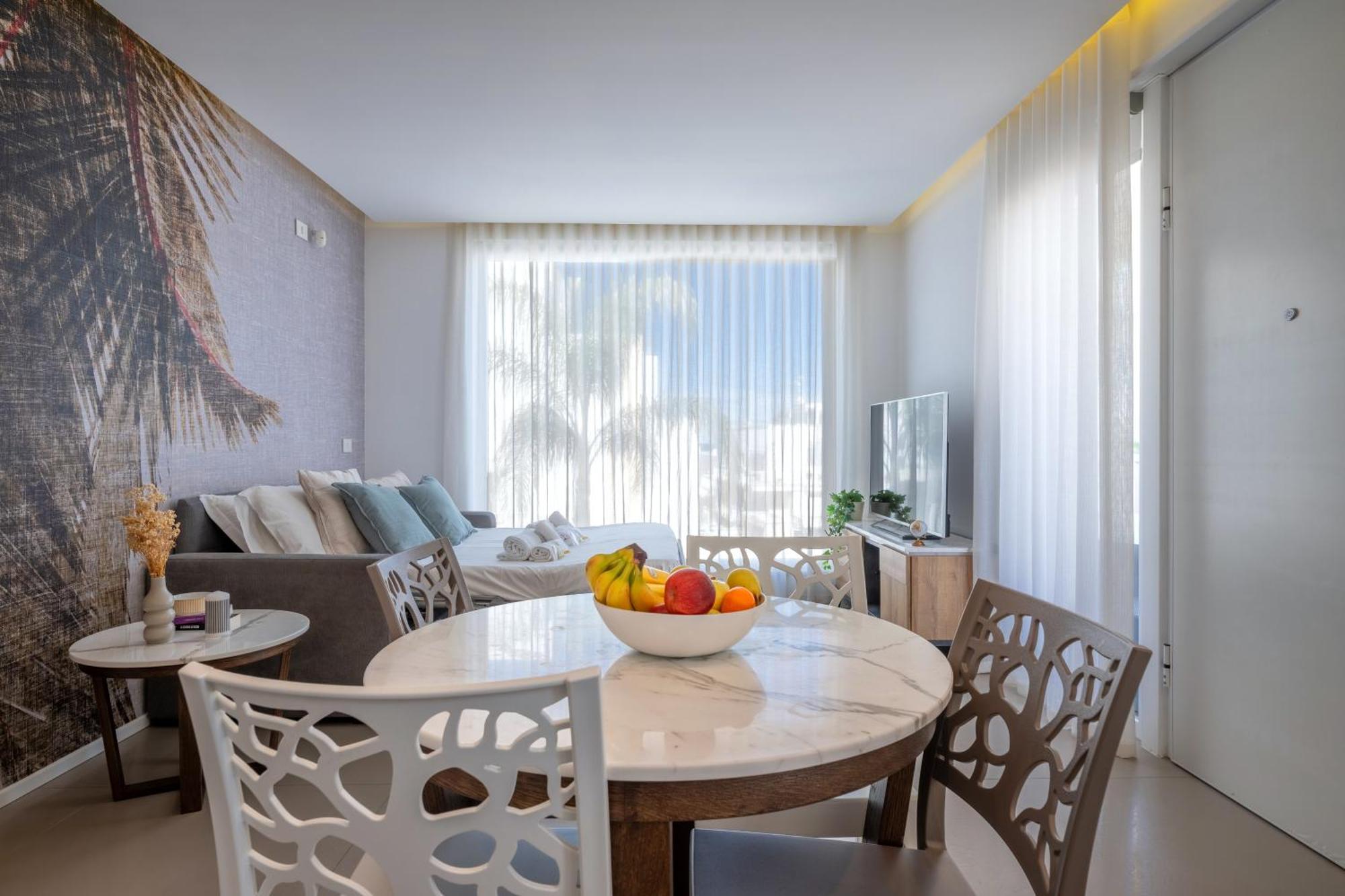 Exclusive Deluxe Apt Up To 6 People & Heated Tub Polignano a Mare Ngoại thất bức ảnh