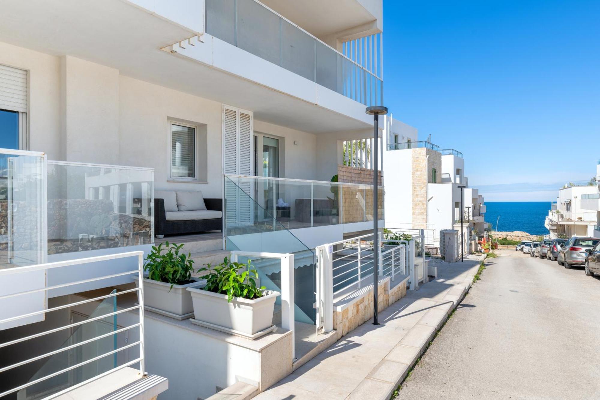 Exclusive Deluxe Apt Up To 6 People & Heated Tub Polignano a Mare Ngoại thất bức ảnh