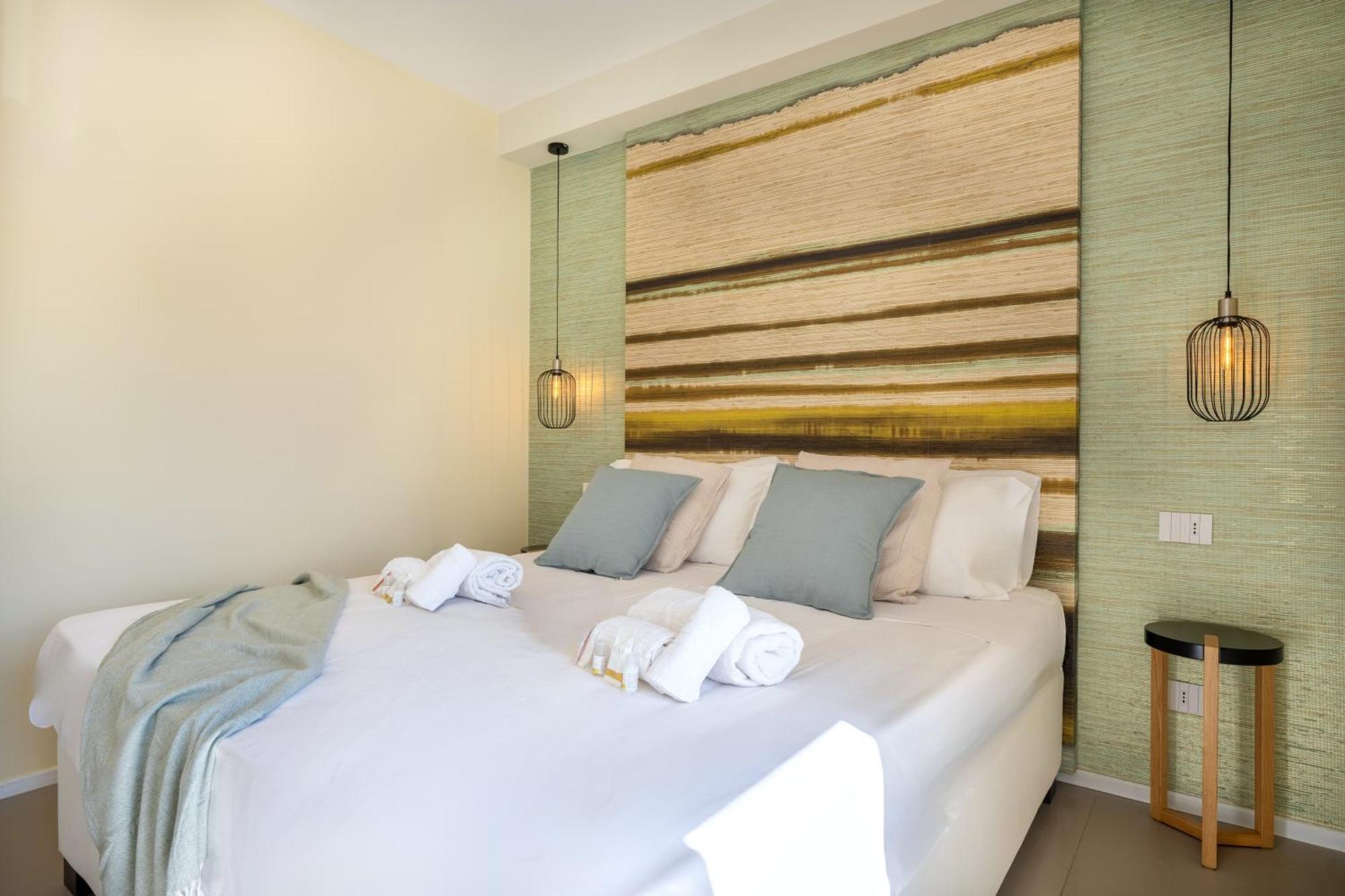Exclusive Deluxe Apt Up To 6 People & Heated Tub Polignano a Mare Ngoại thất bức ảnh
