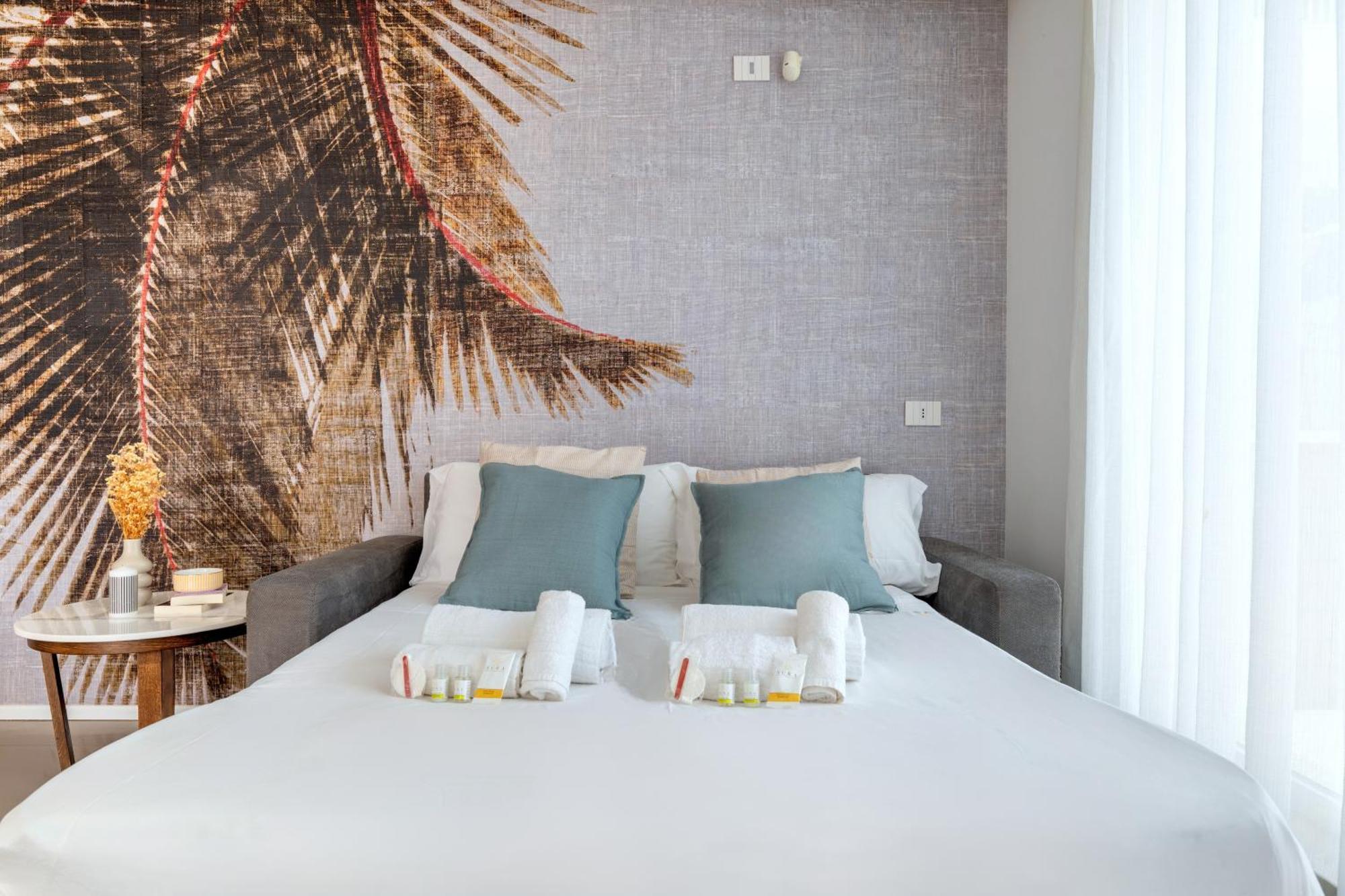 Exclusive Deluxe Apt Up To 6 People & Heated Tub Polignano a Mare Ngoại thất bức ảnh